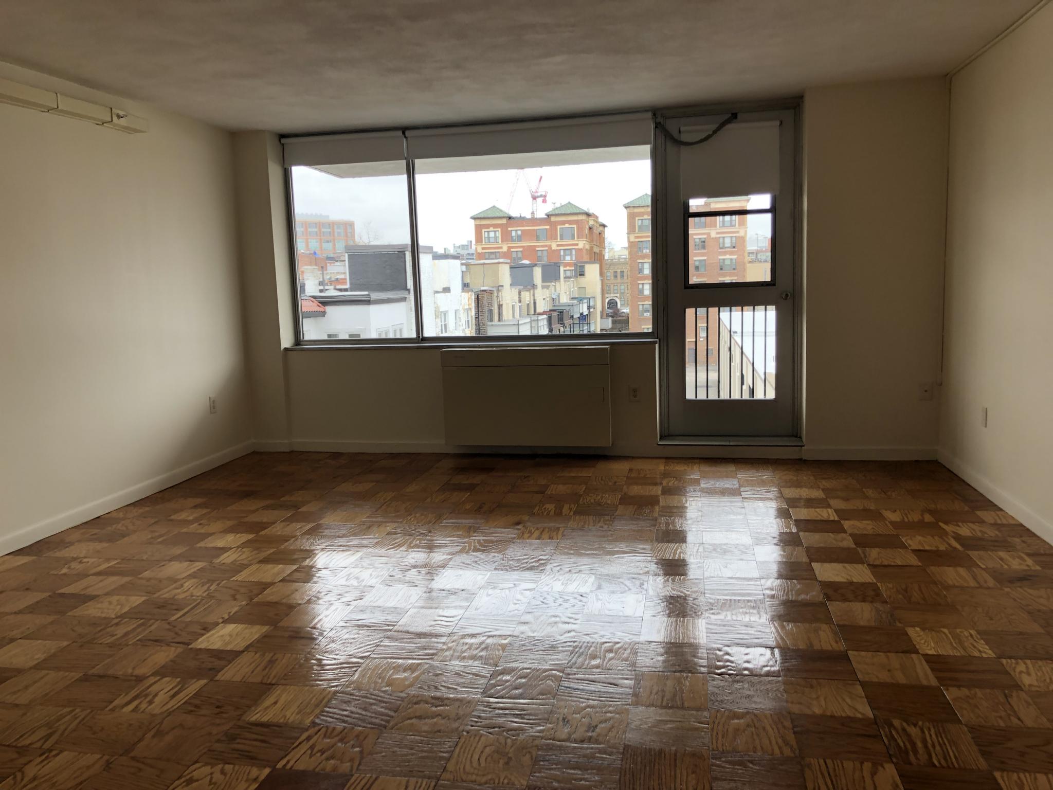 101 Monmouth St, Longwood