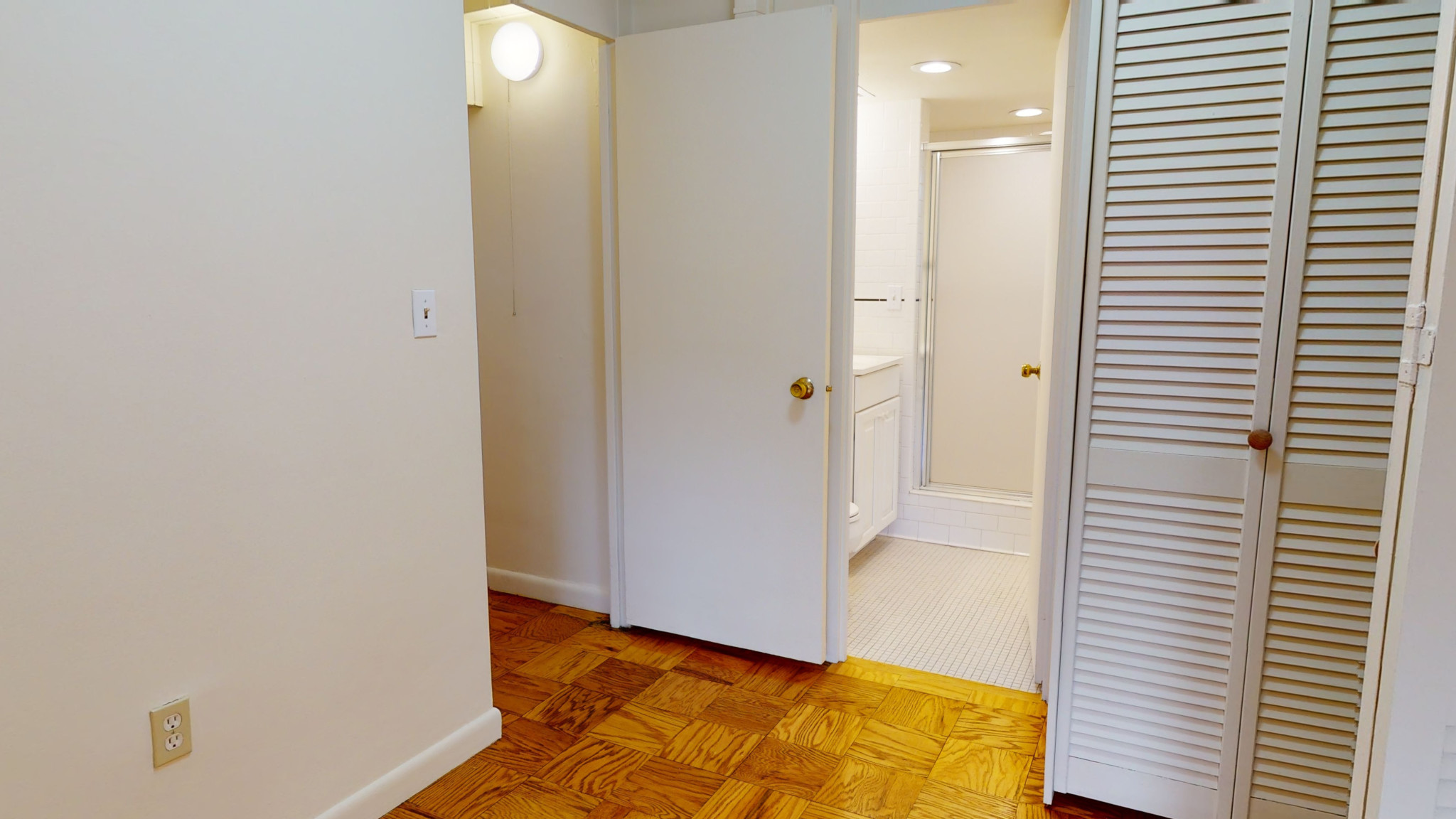 101 Monmouth St, Longwood