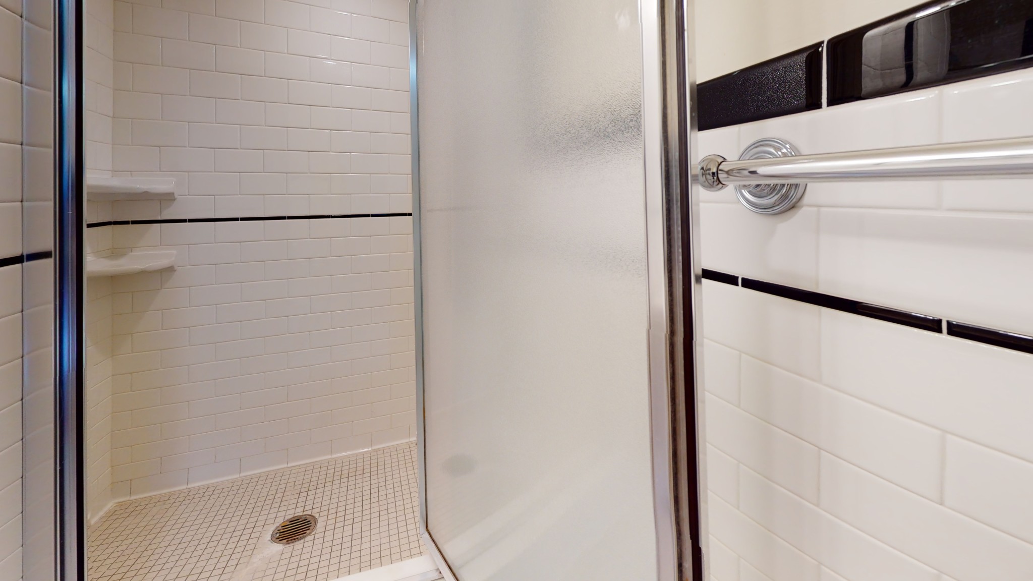 101 Monmouth St, Longwood