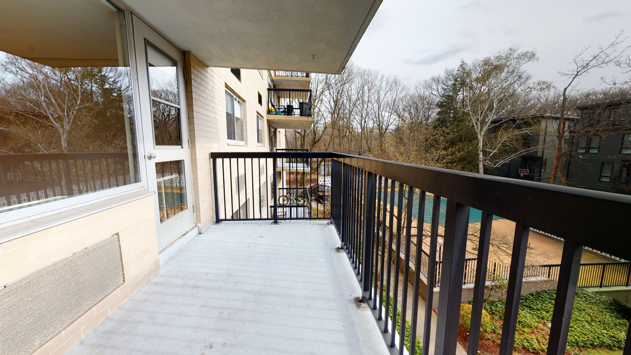 101 Monmouth St, Longwood