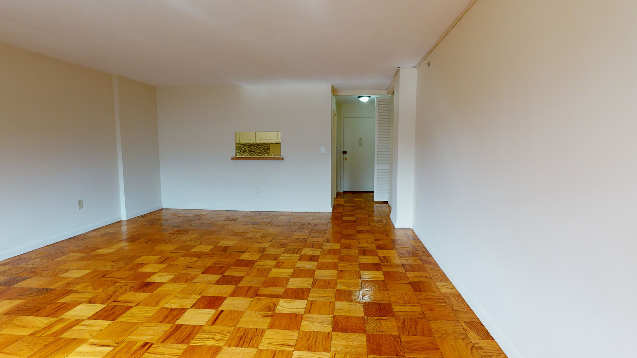 101 Monmouth St, Longwood