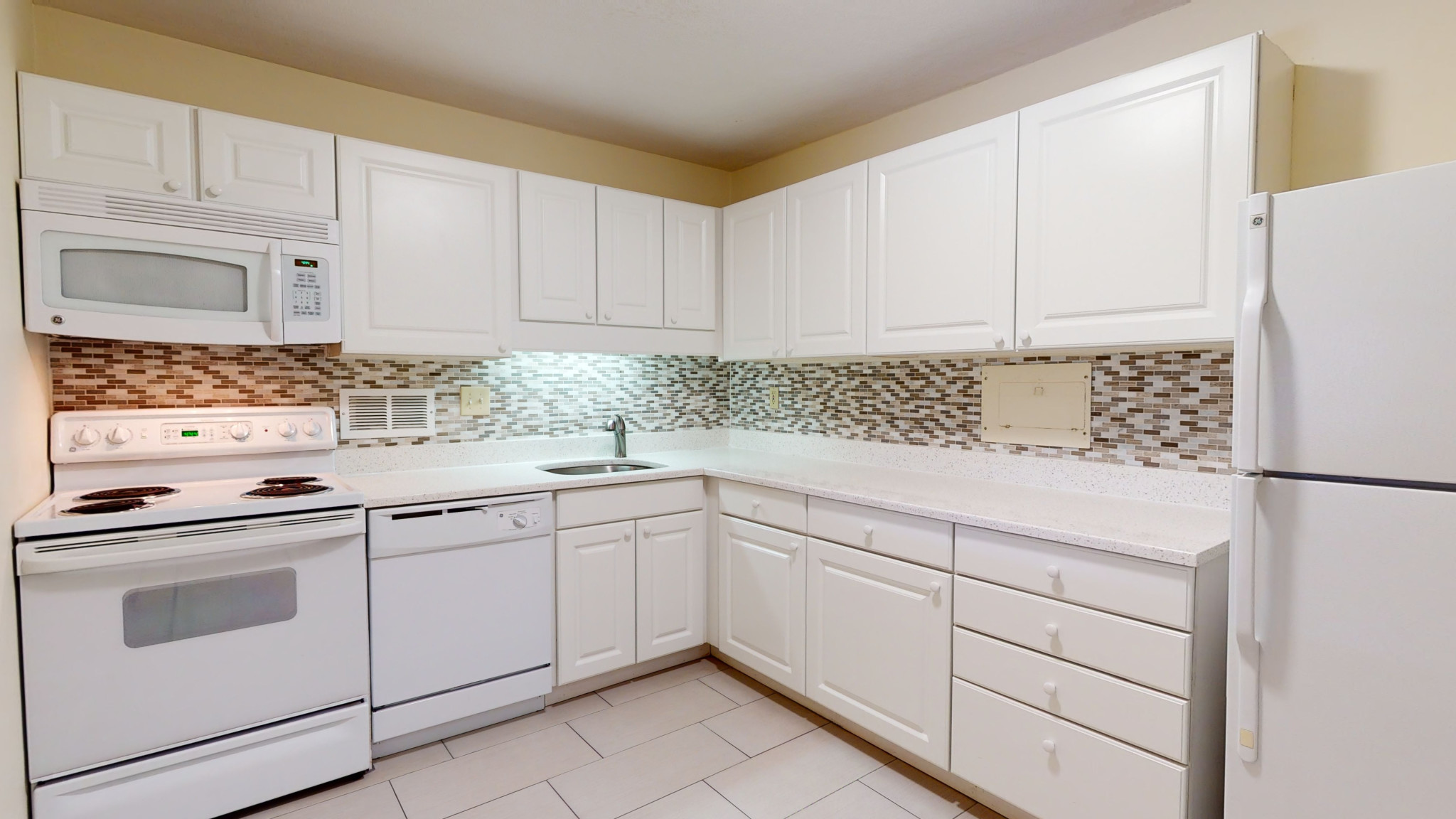 101 Monmouth St, Longwood