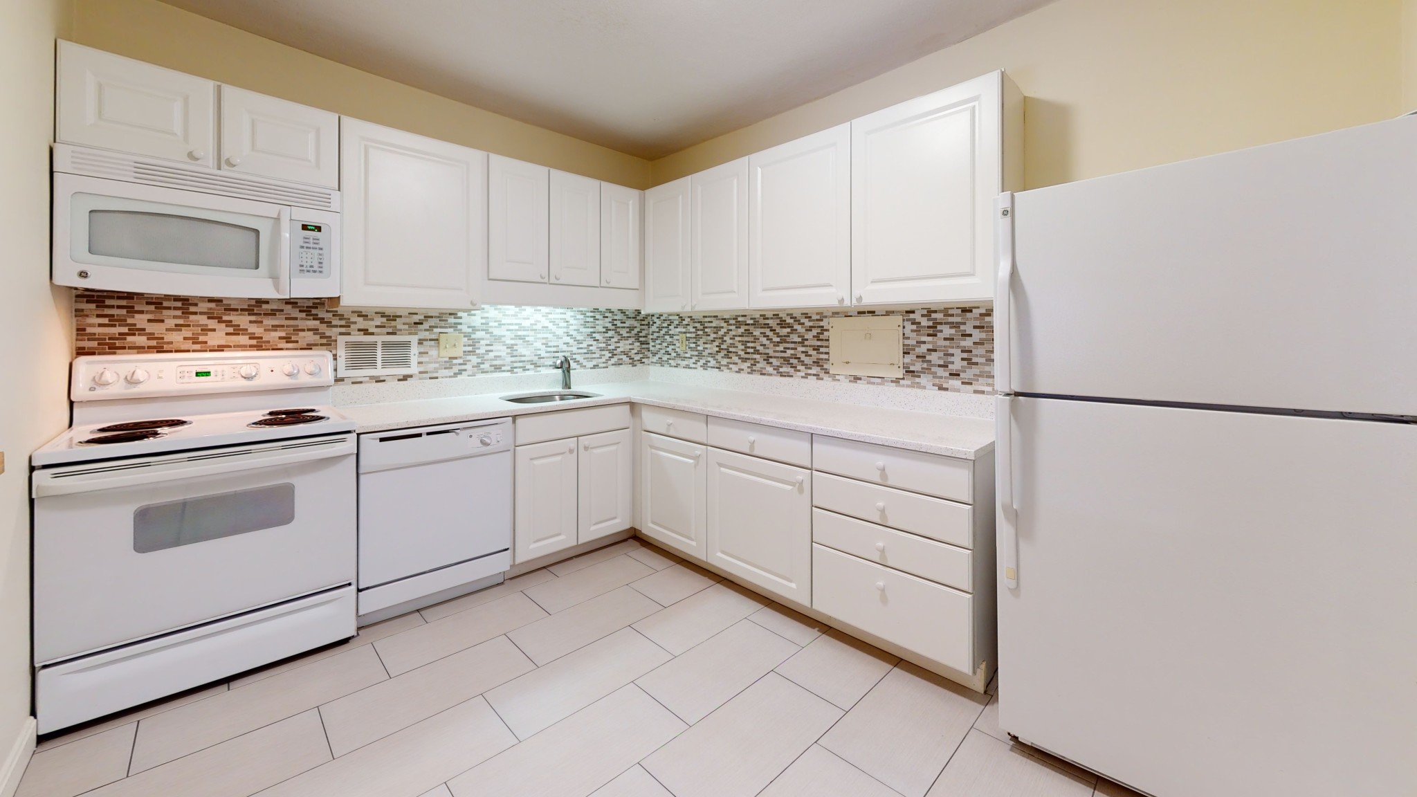 101 Monmouth St, Longwood