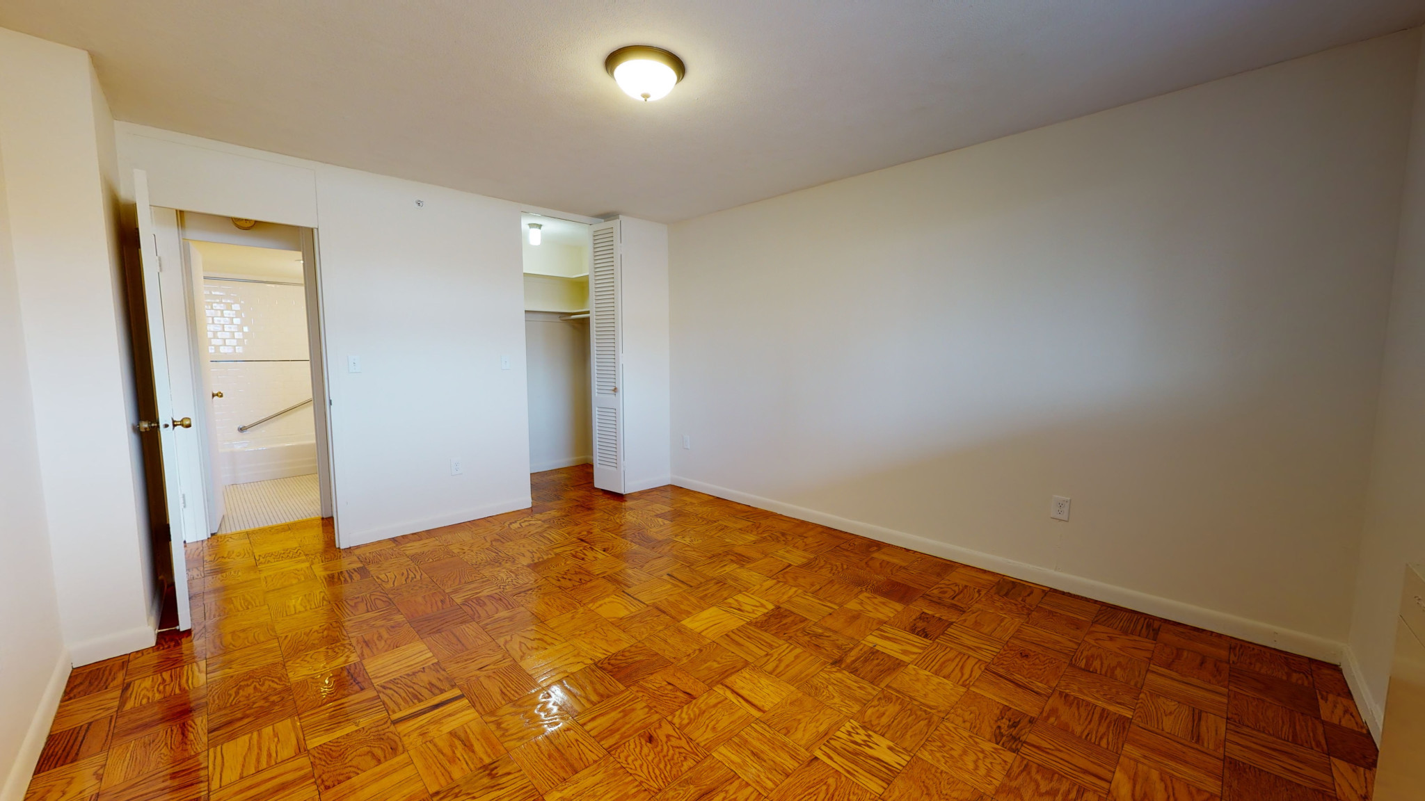 100 Monmouth St, Longwood