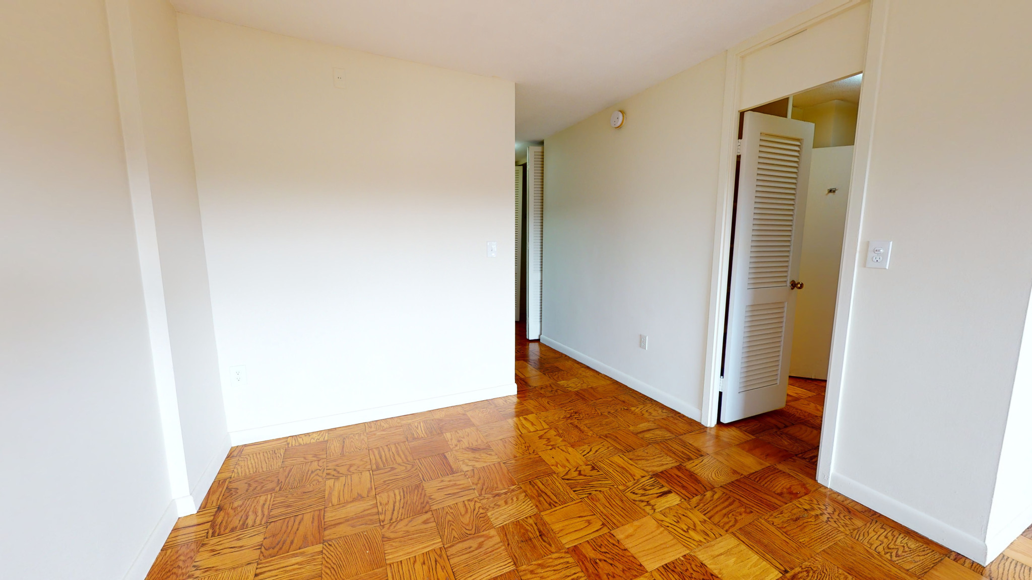 101 Monmouth St, Longwood