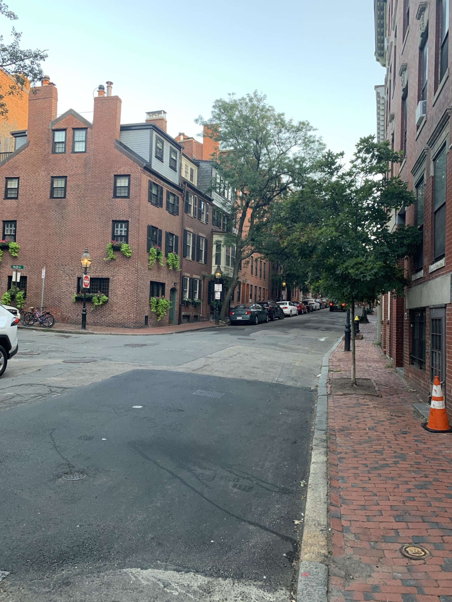 88 West Cedar St, Beacon Hill