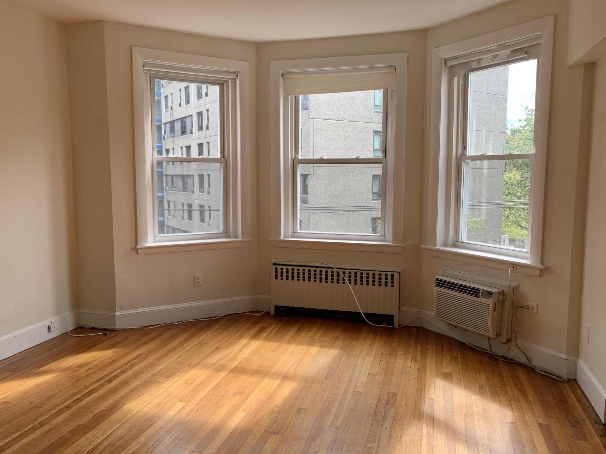 33 Lancaster Ter, Coolidge Corner