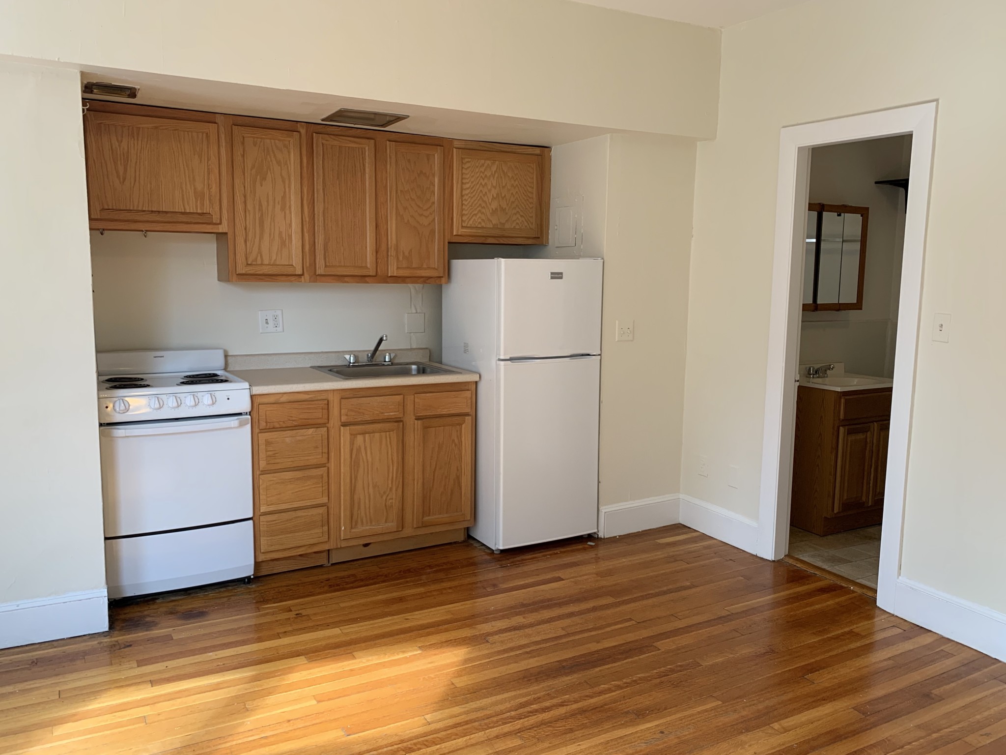 33 Lancaster Ter, Coolidge Corner