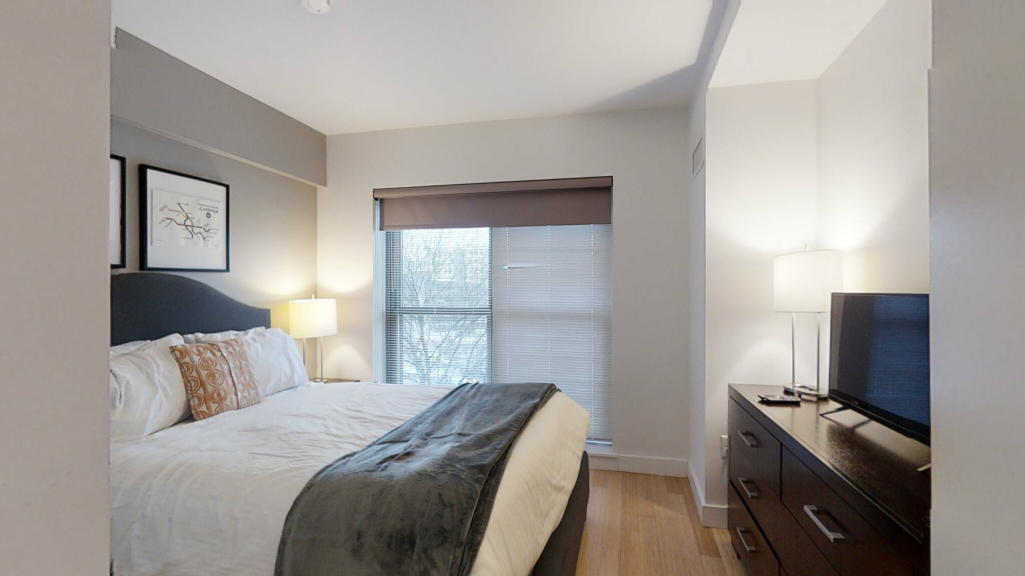 1085 Boylston St, Fenway