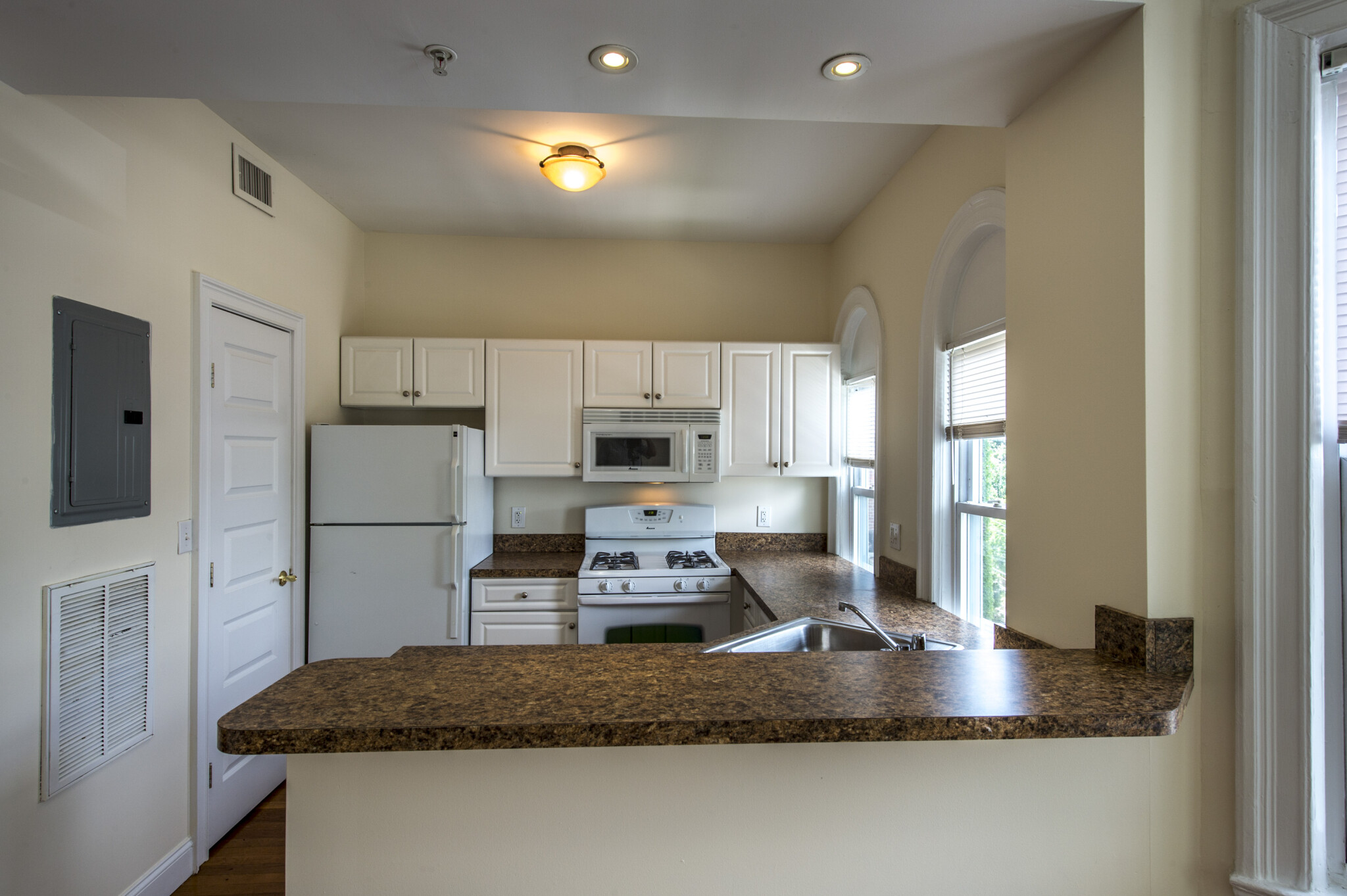 55 Ashford St, Allston