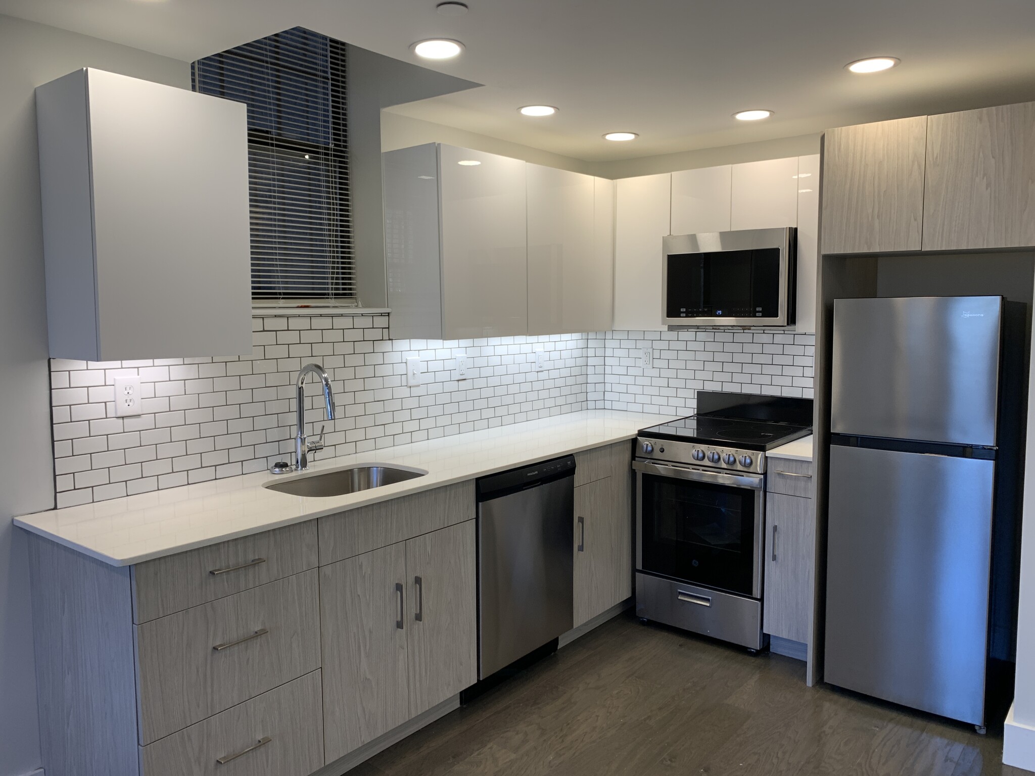 98 Queensberry St, Fenway