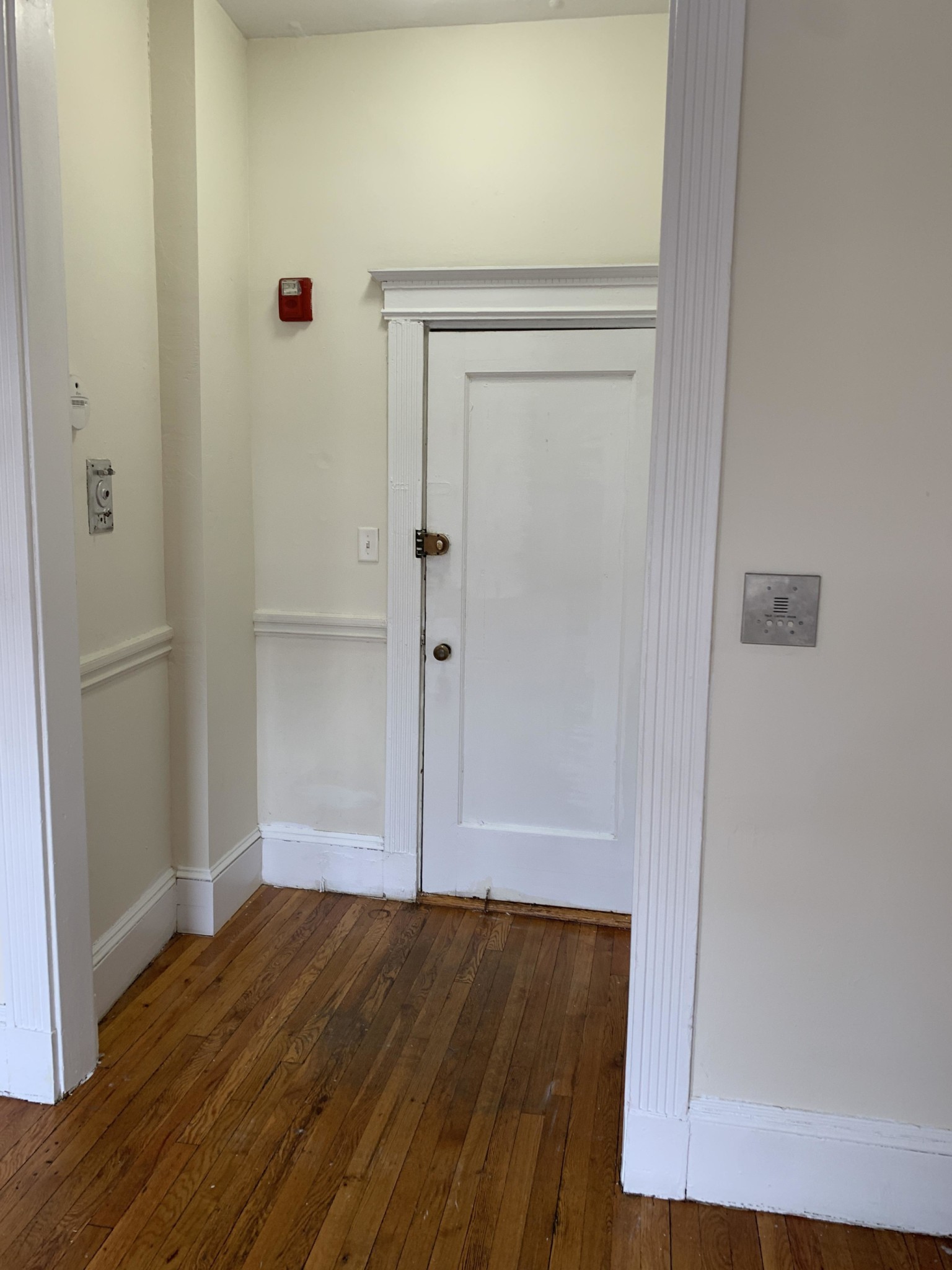 1334 Commonwealth Ave, Brighton