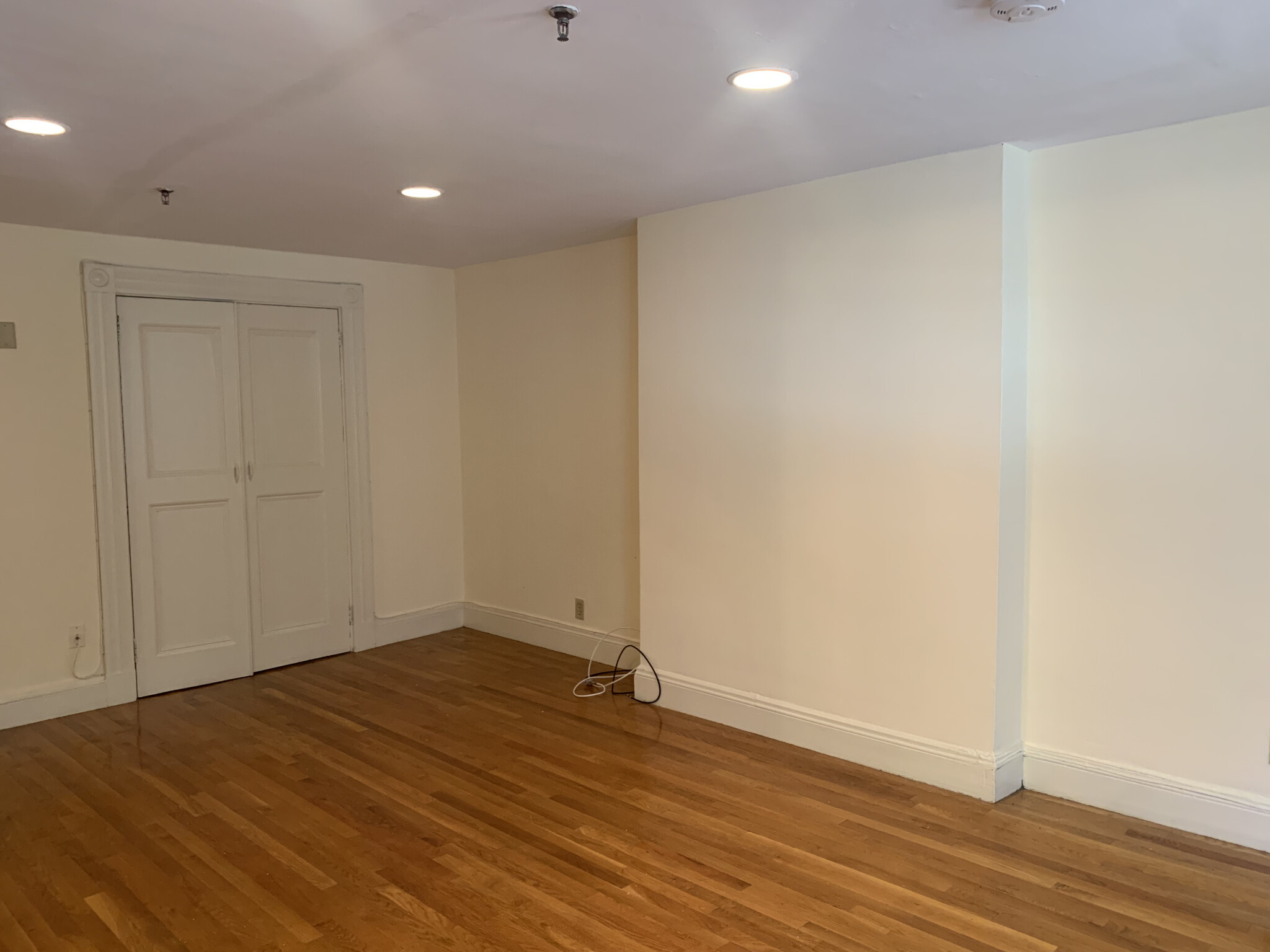 379 Commonwealth Ave, Fenway