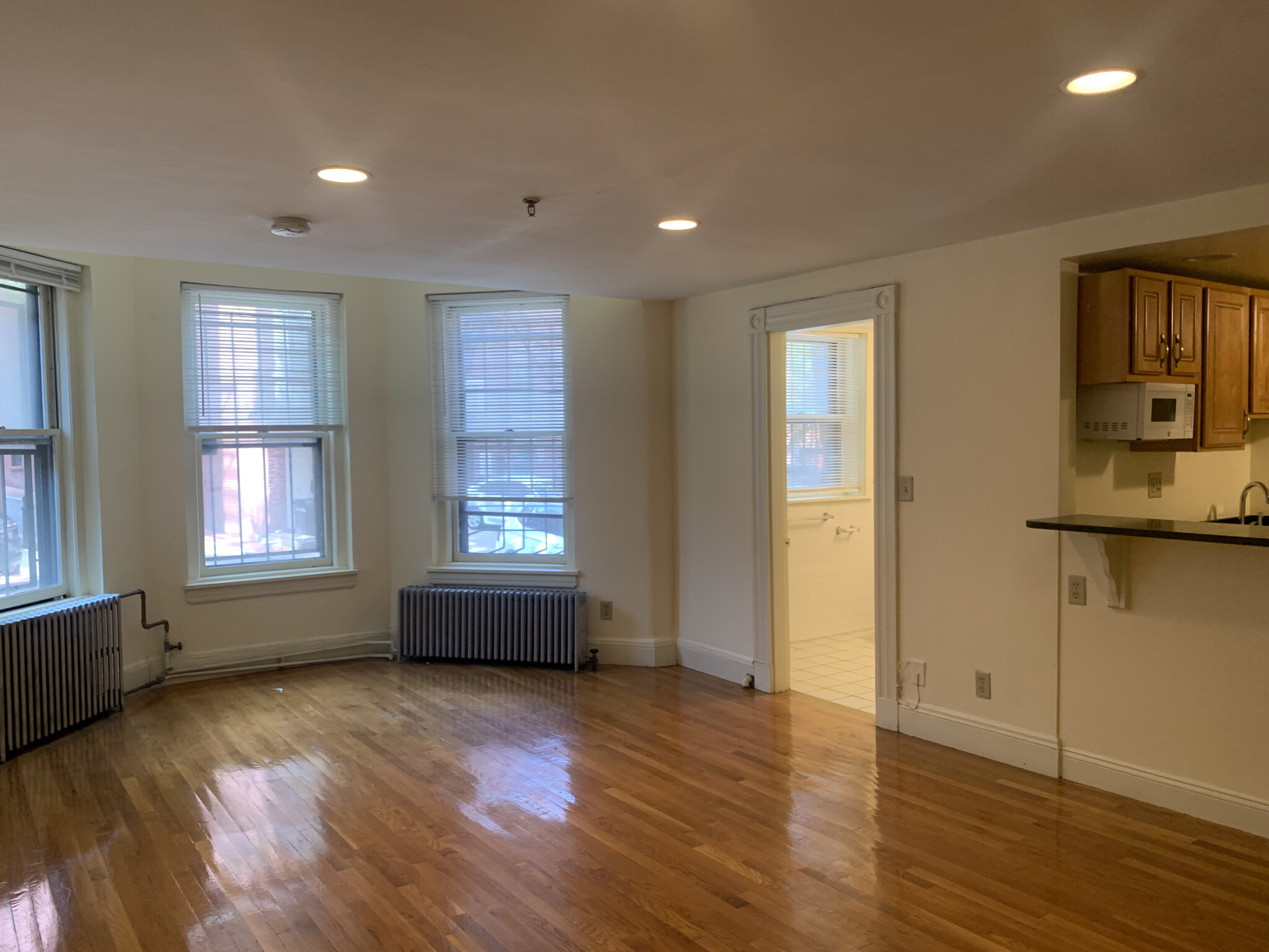 379 Commonwealth Ave, Fenway