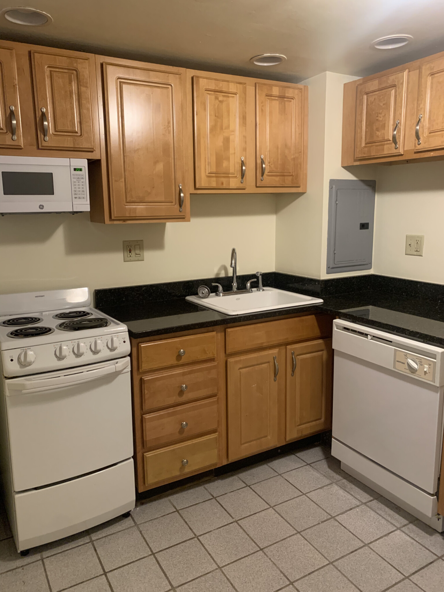 379 Commonwealth Ave, Fenway