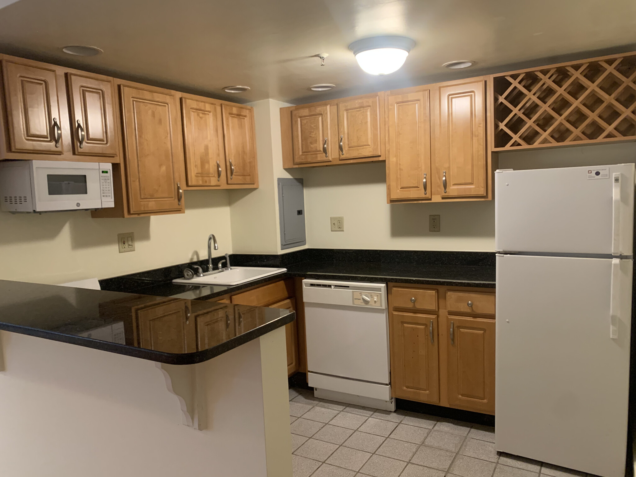 379 Commonwealth Ave, Fenway