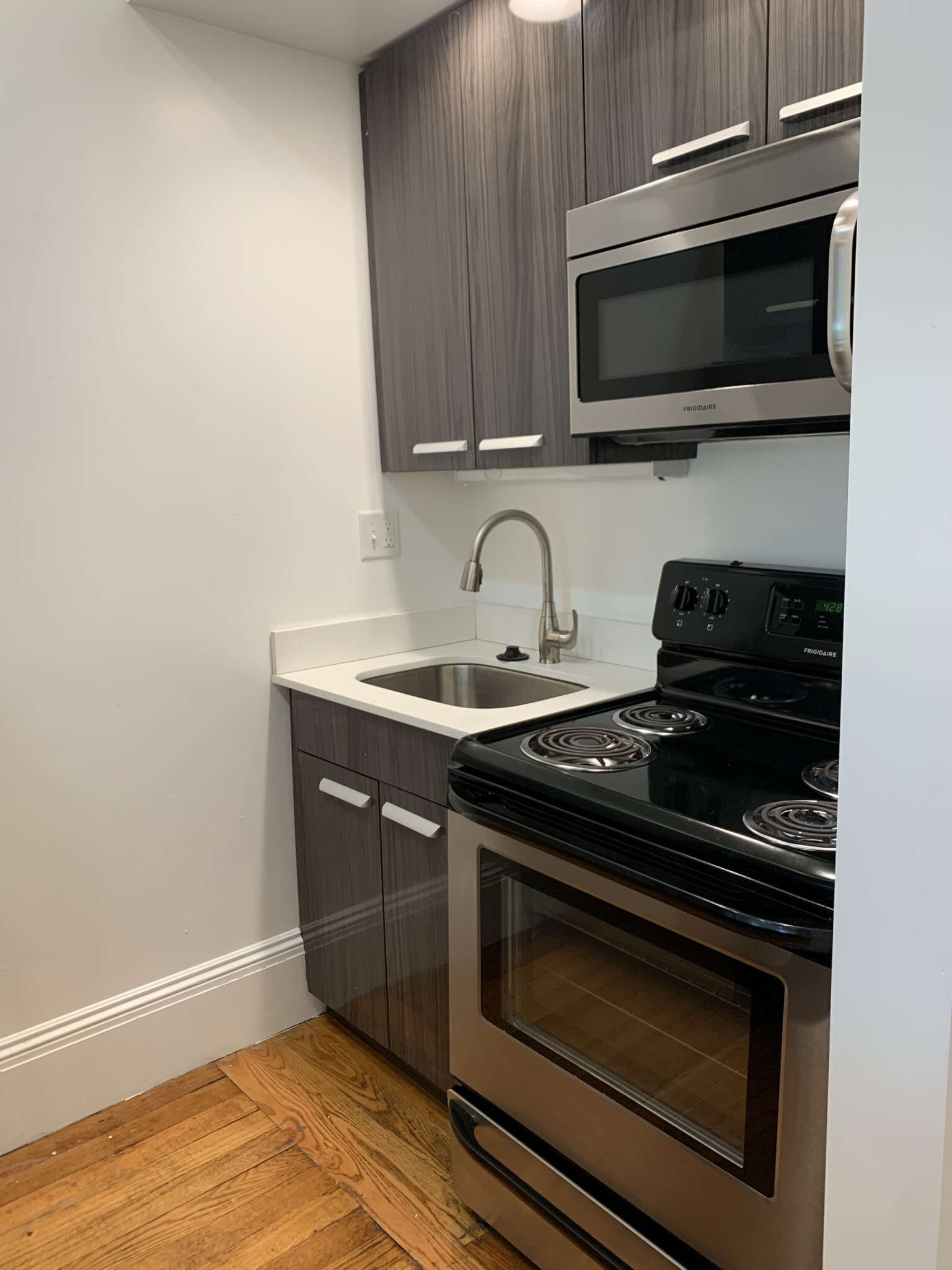 379 Commonwealth Ave, Fenway