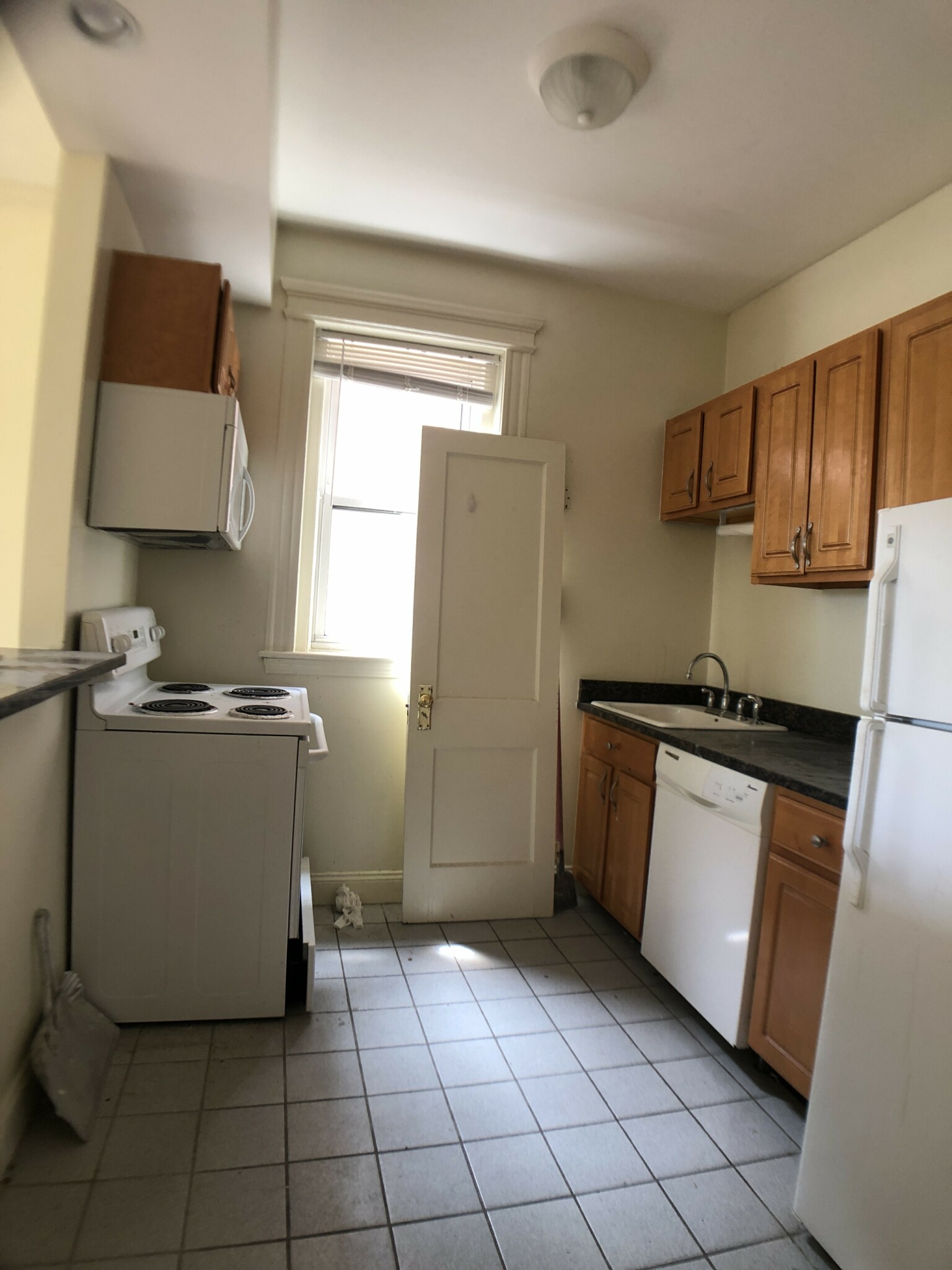 98 Queensberry St, Fenway