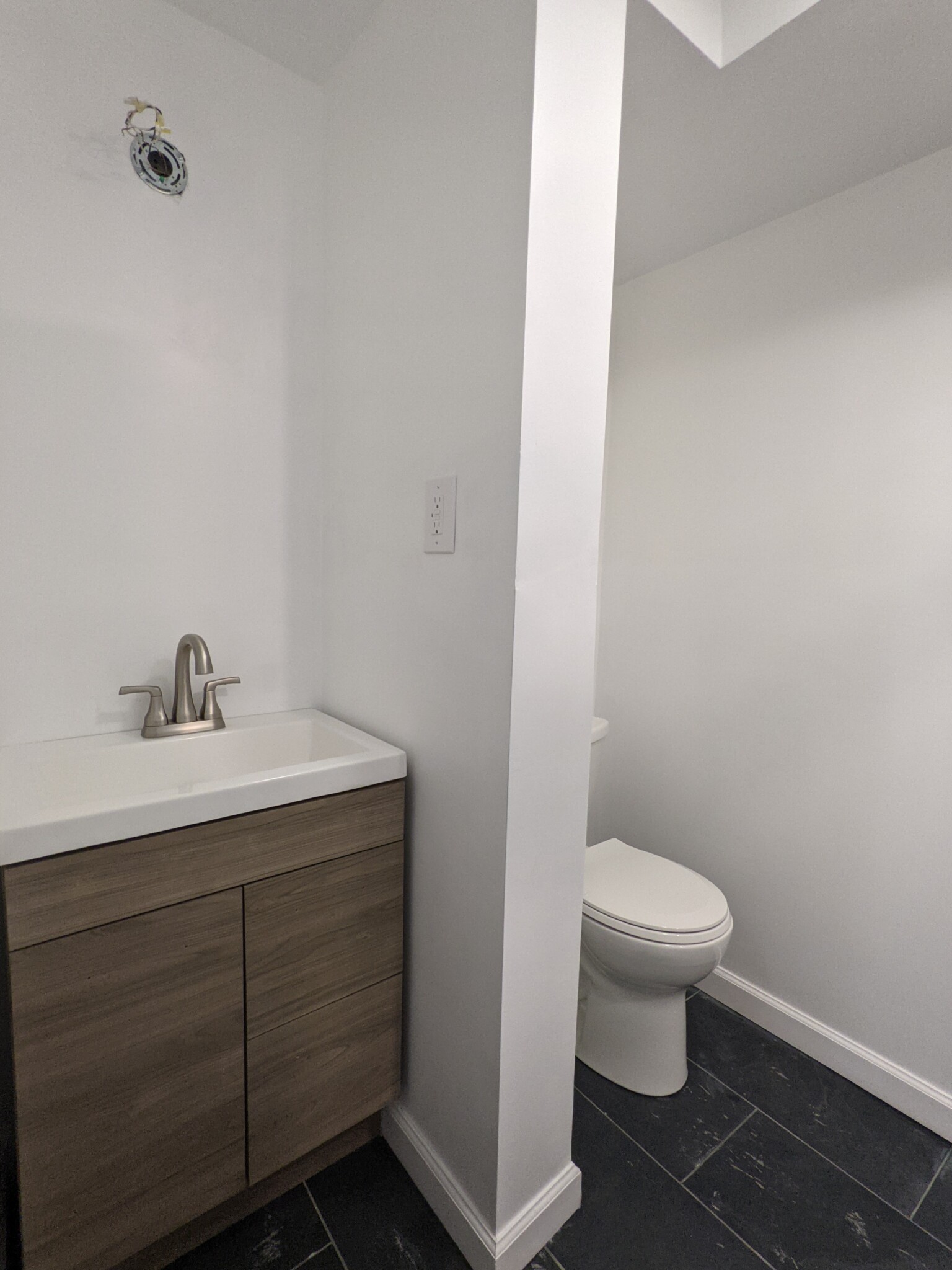 19 Queensberry St, Fenway