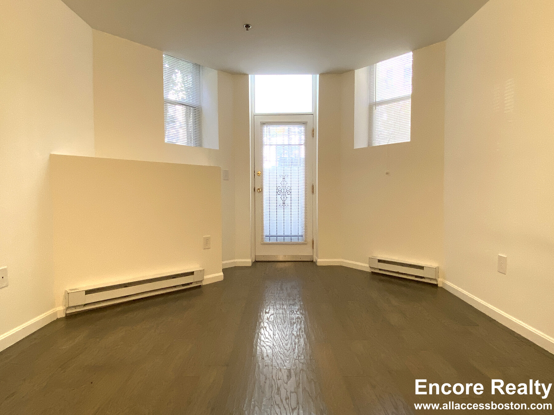 24 Queensberry St, Fenway