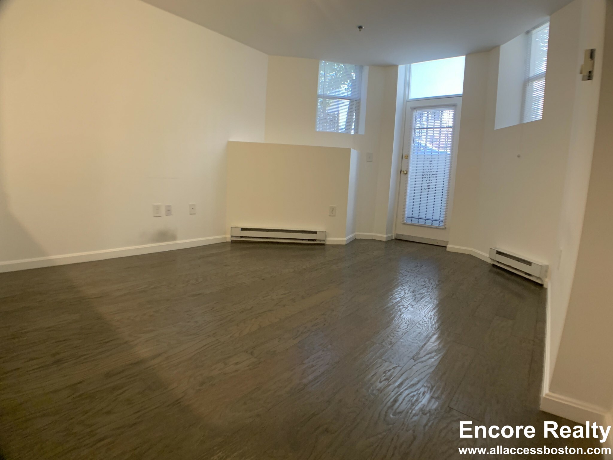 24 Queensberry St, Fenway