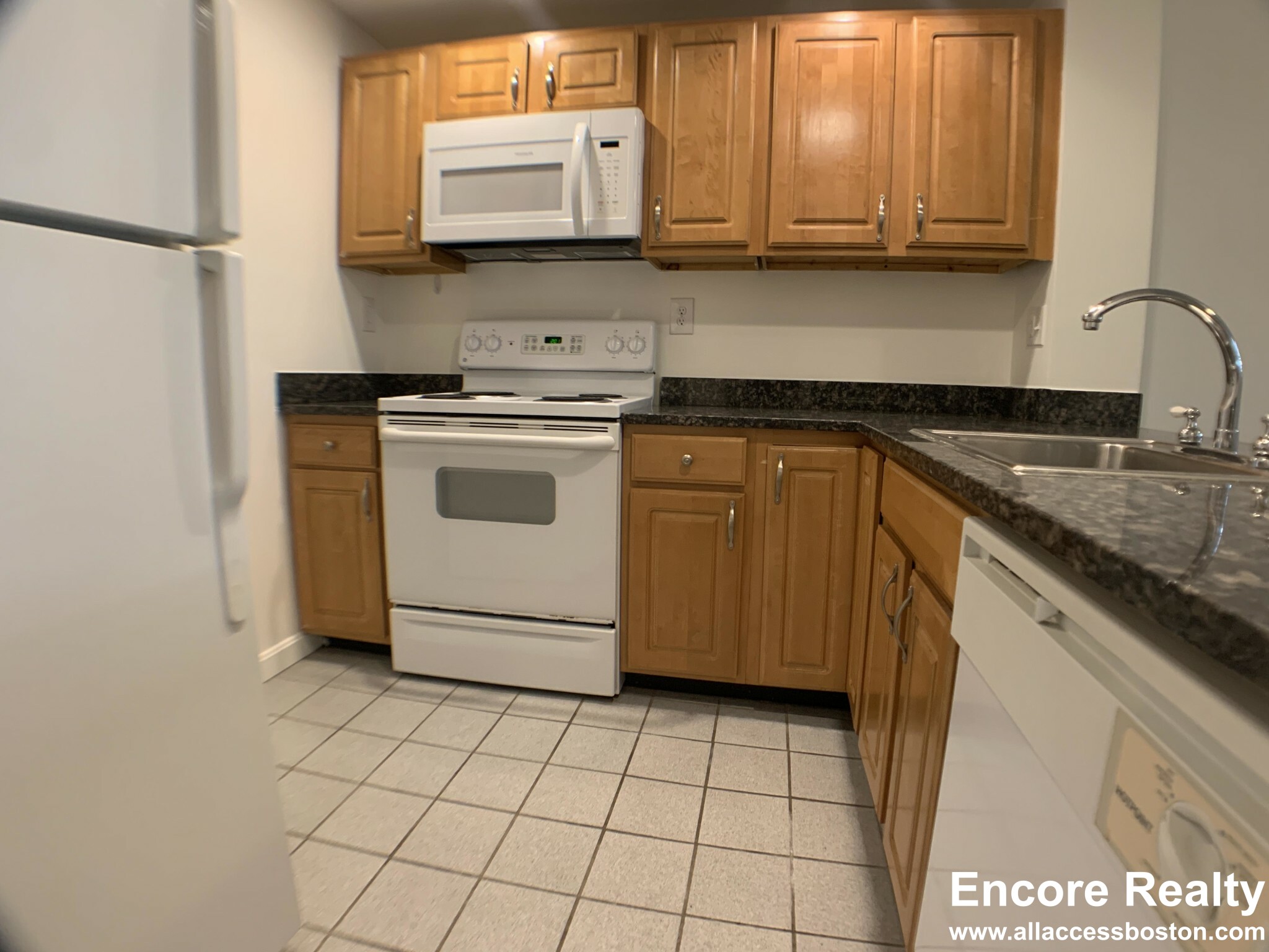 24 Queensberry St, Fenway