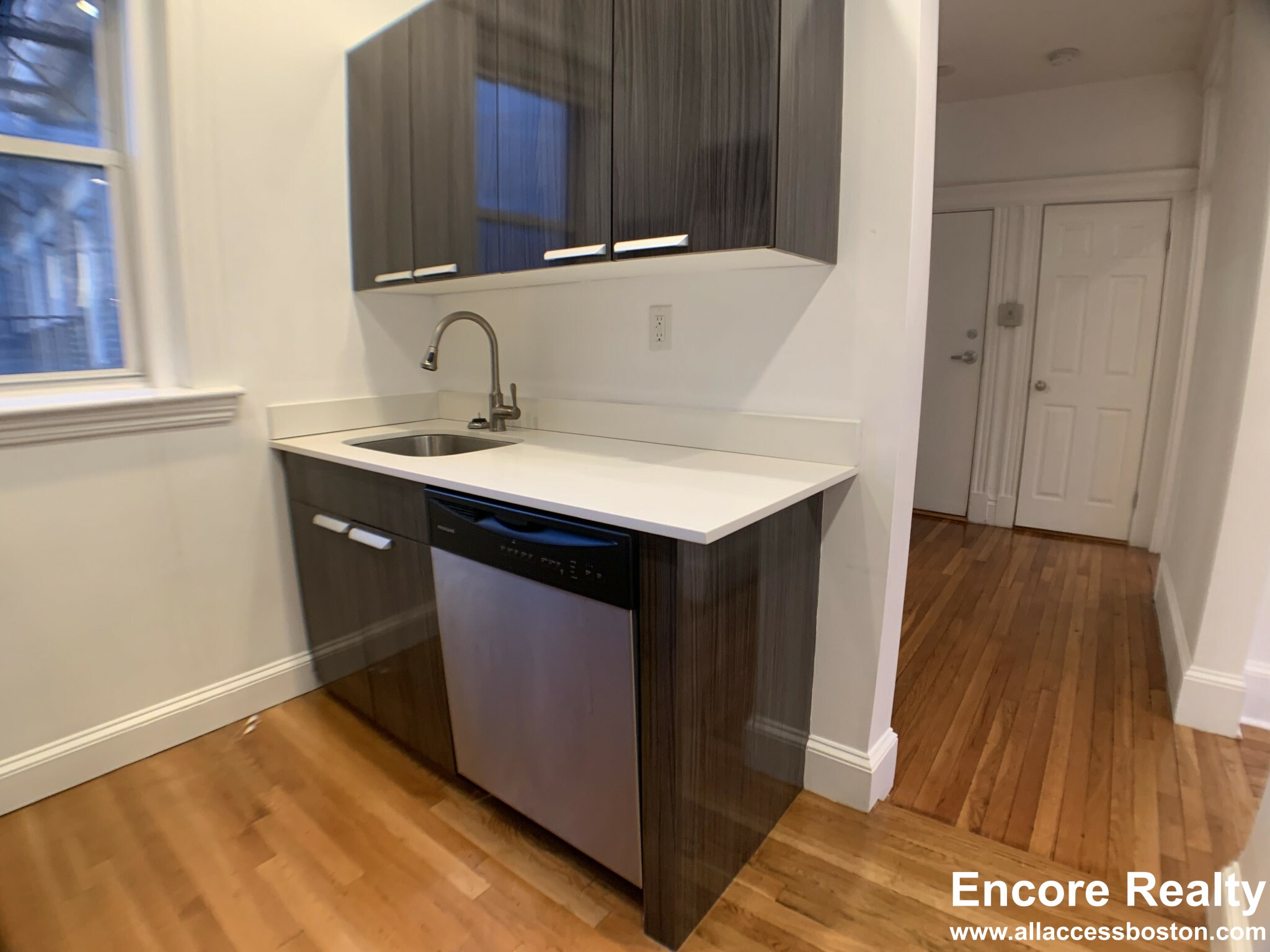 120 Peterborough St, Fenway