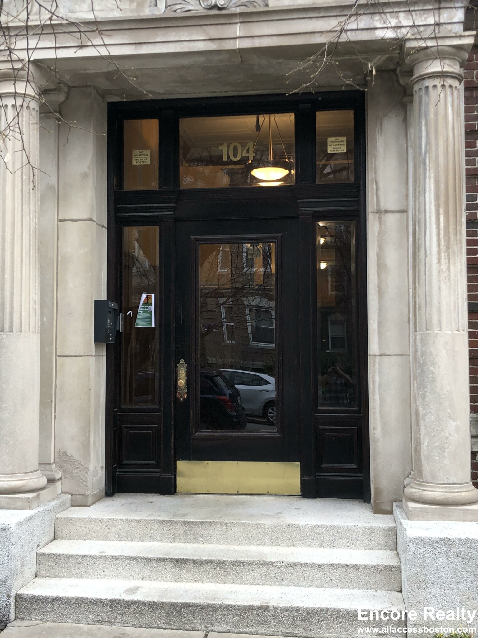 104 Queensberry St, Fenway