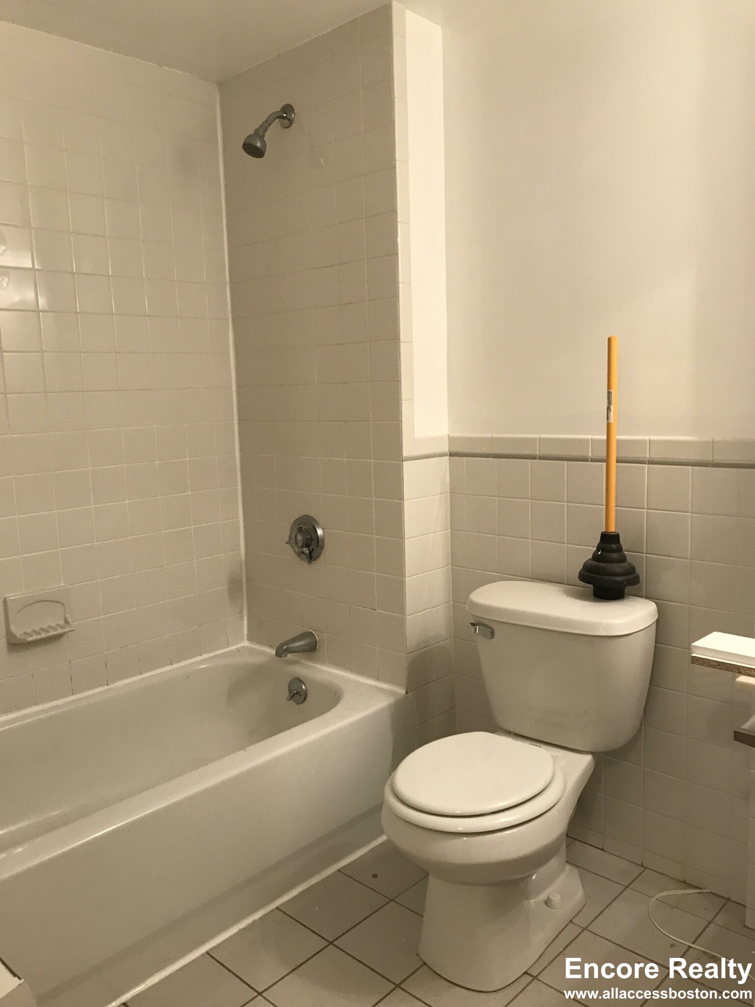 36 Queensberry St, Fenway