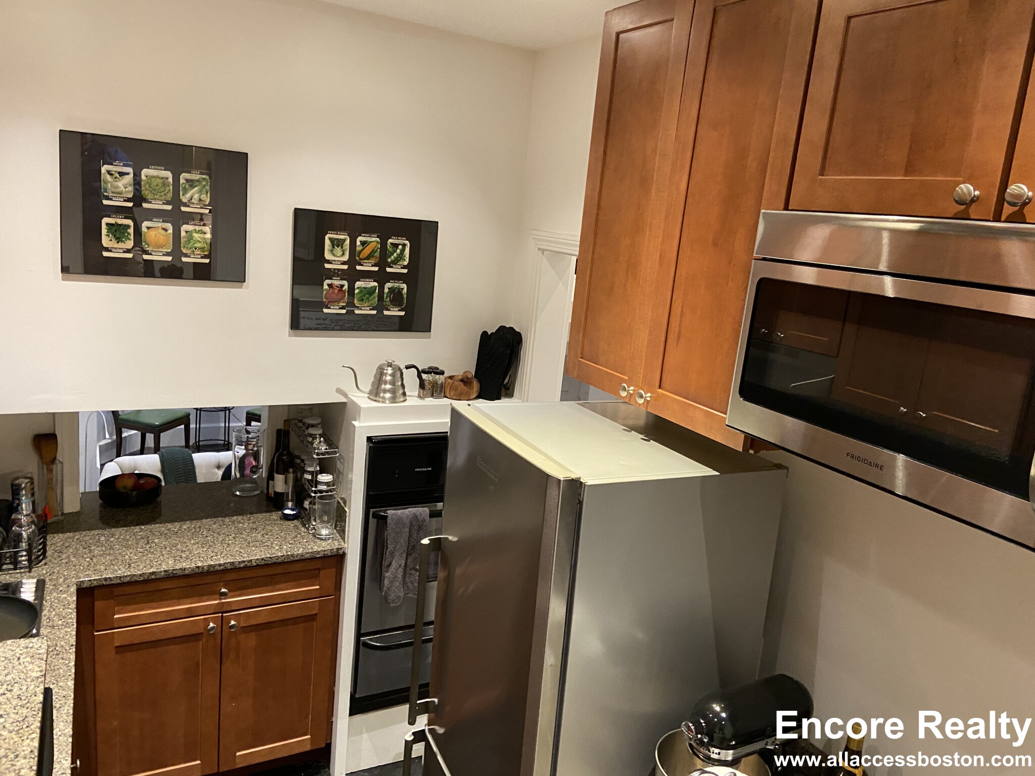 113 Beacon St, Back Bay