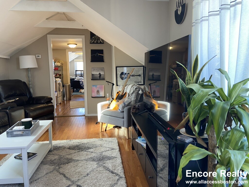 6  8 Sunset St, Mission Hill