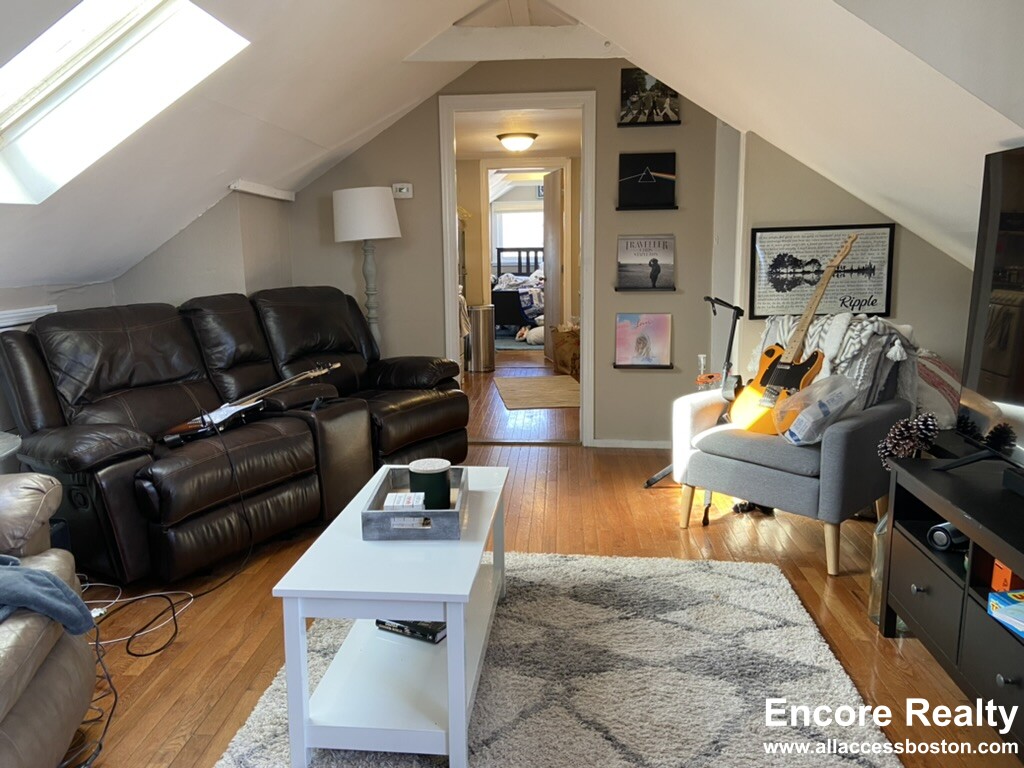 6  8 Sunset St, Mission Hill