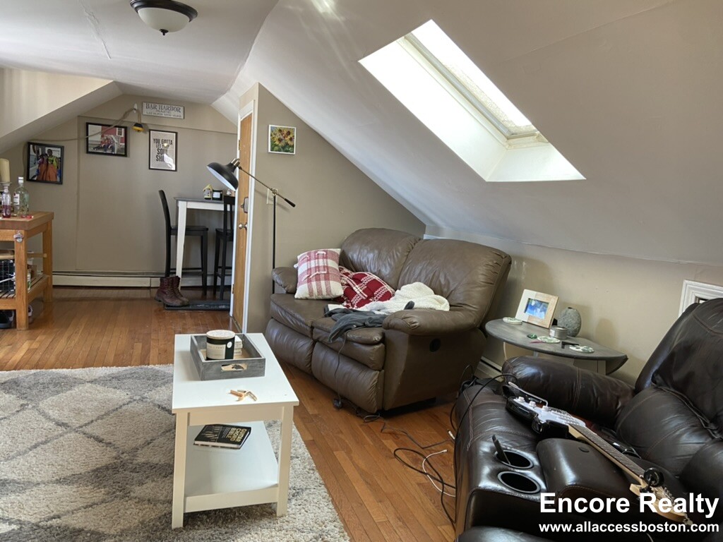 6  8 Sunset St, Mission Hill