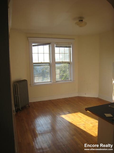 70 Strathmore Rd, Brighton