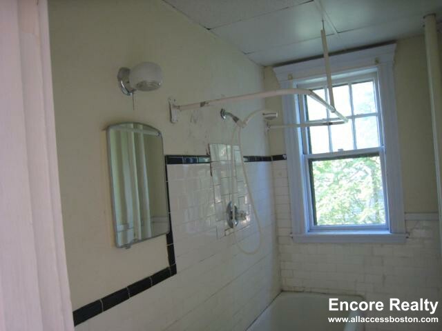 70 Strathmore Rd, Brighton