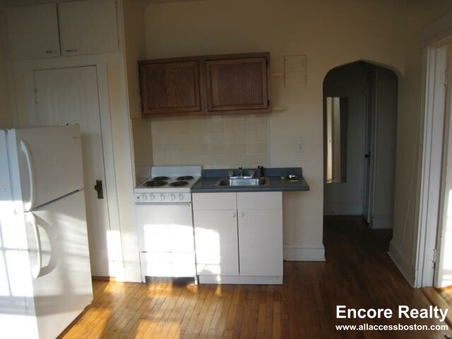 70 Strathmore Rd, Brighton