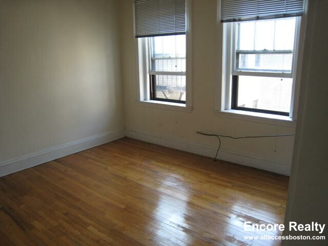 317 Allston St, Brighton