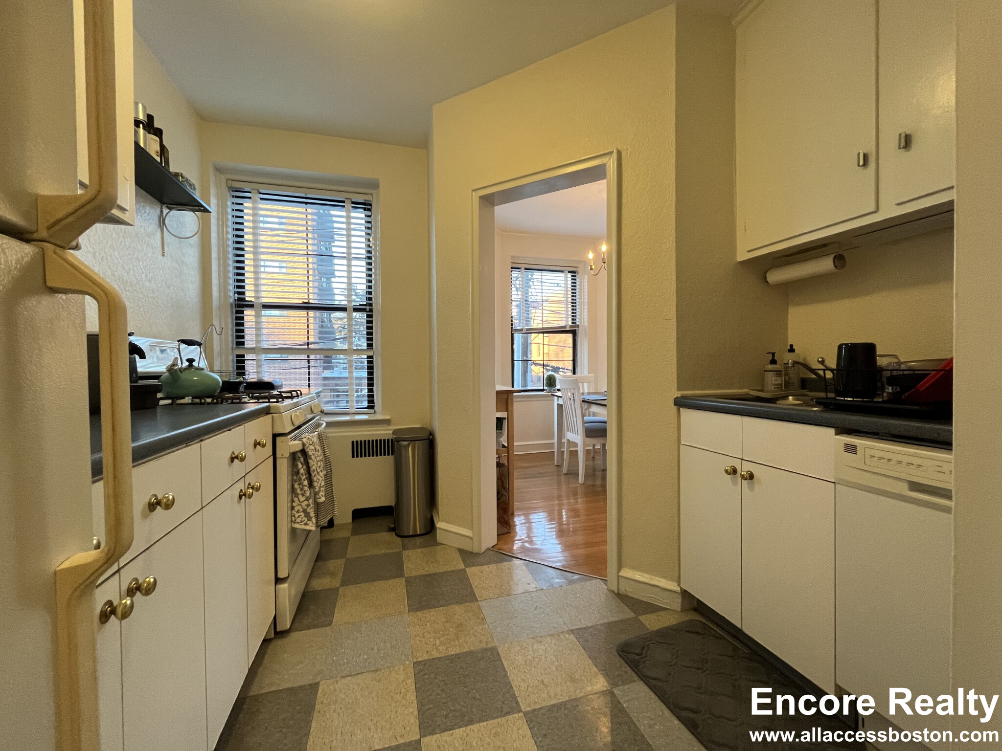 89 Longwood Ave, Coolidge Corner