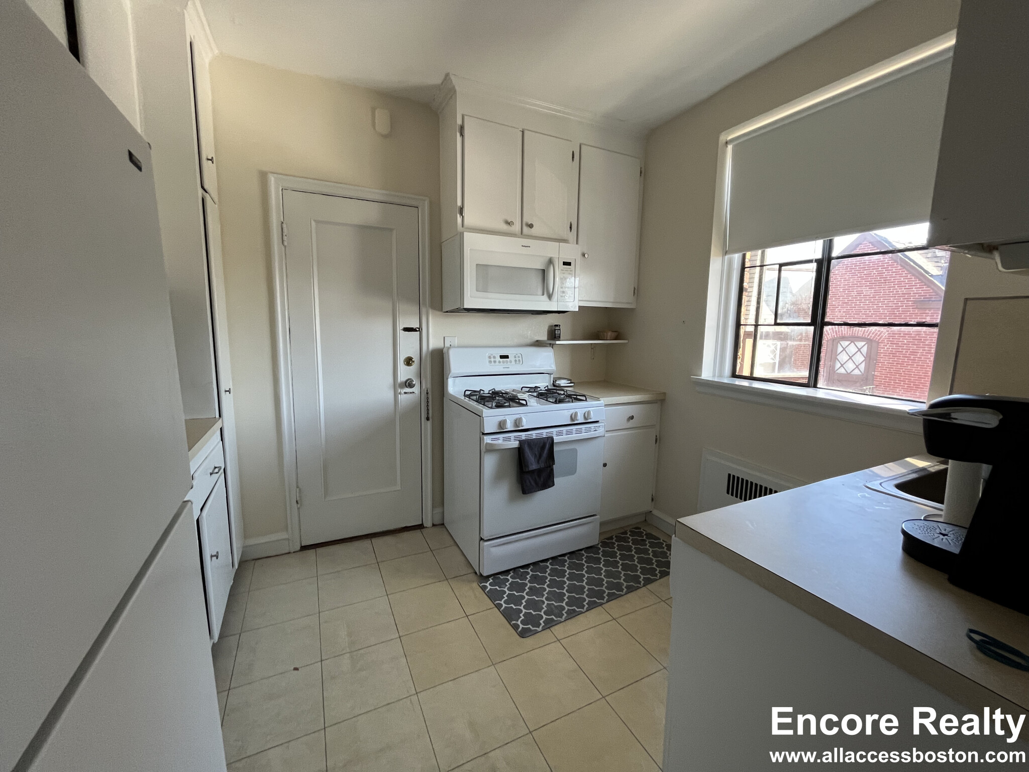 95 Longwood Ave, Longwood