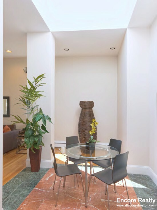 1000 Memorial Dr, Harvard Square