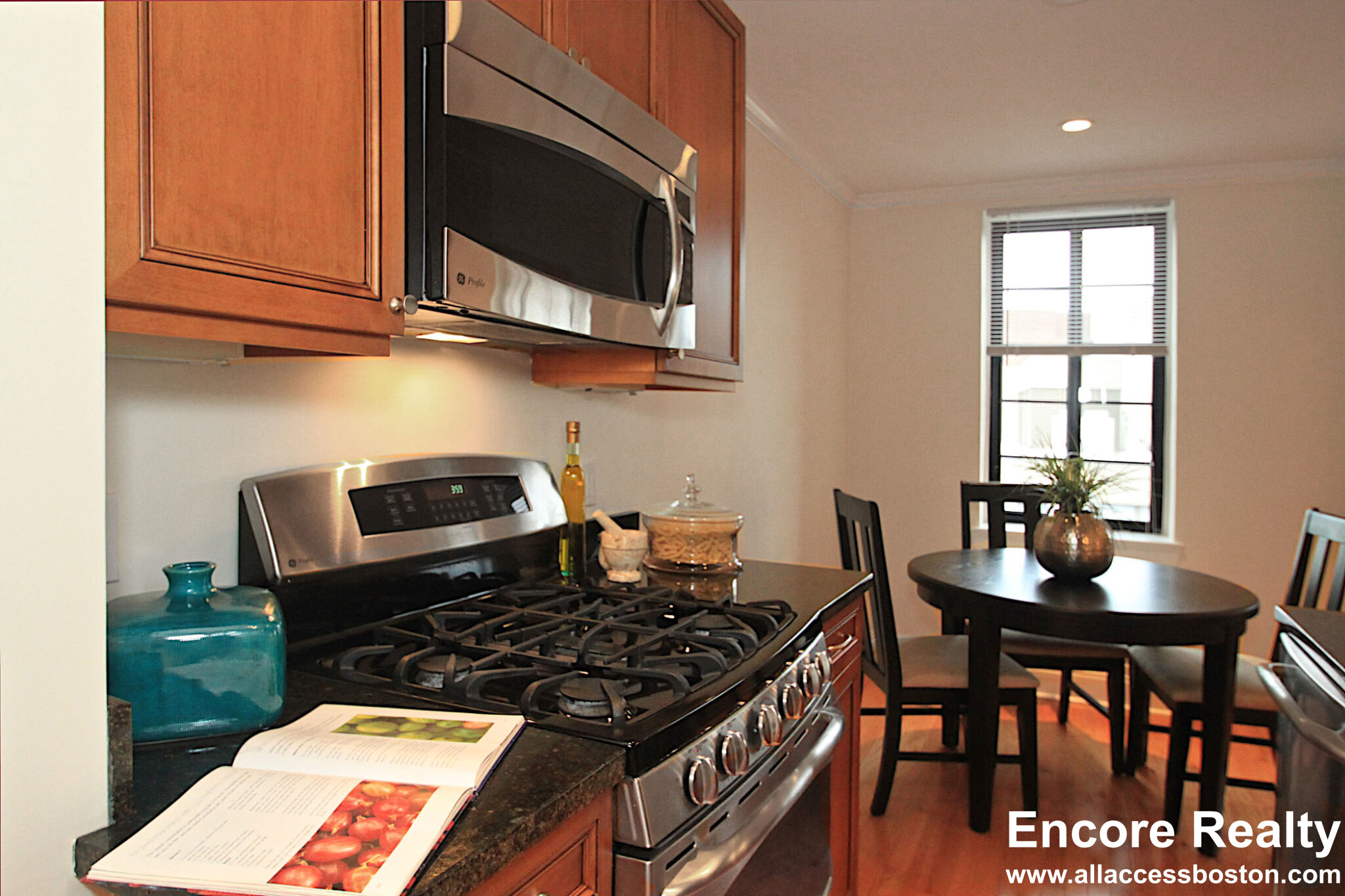 60 Brattle St, West Cambridge