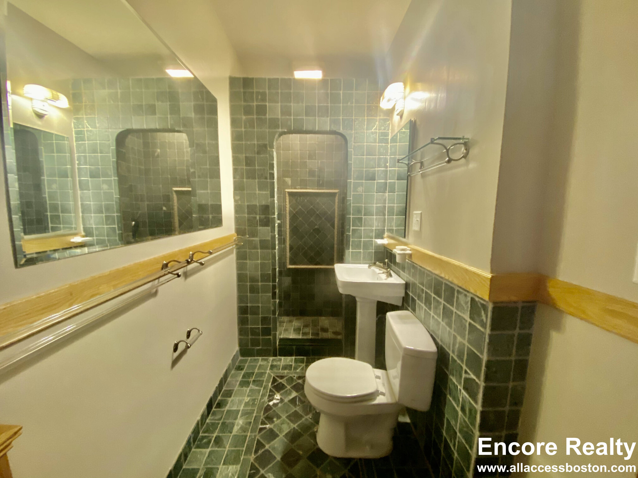 900 Massachusetts Ave, Mid Cambridge