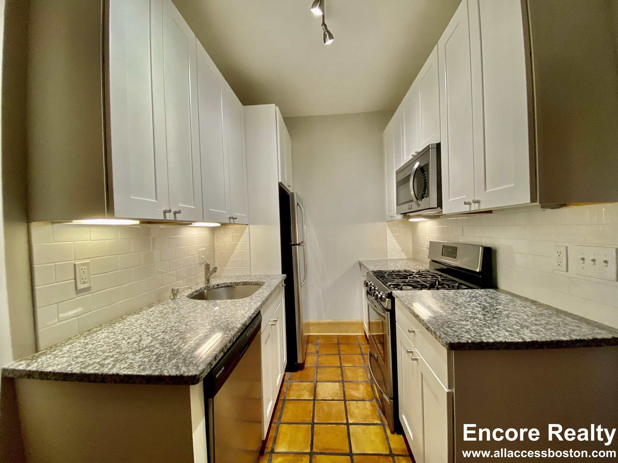 900 Massachusetts Ave, Mid Cambridge