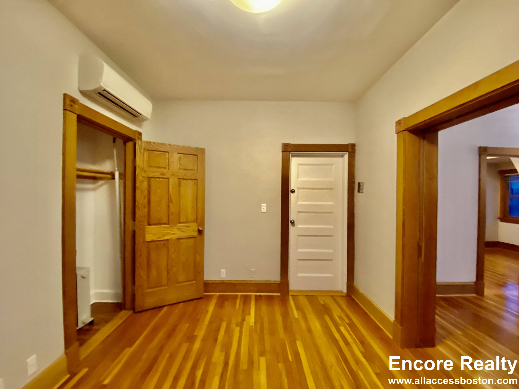 900 Massachusetts Ave, Mid Cambridge