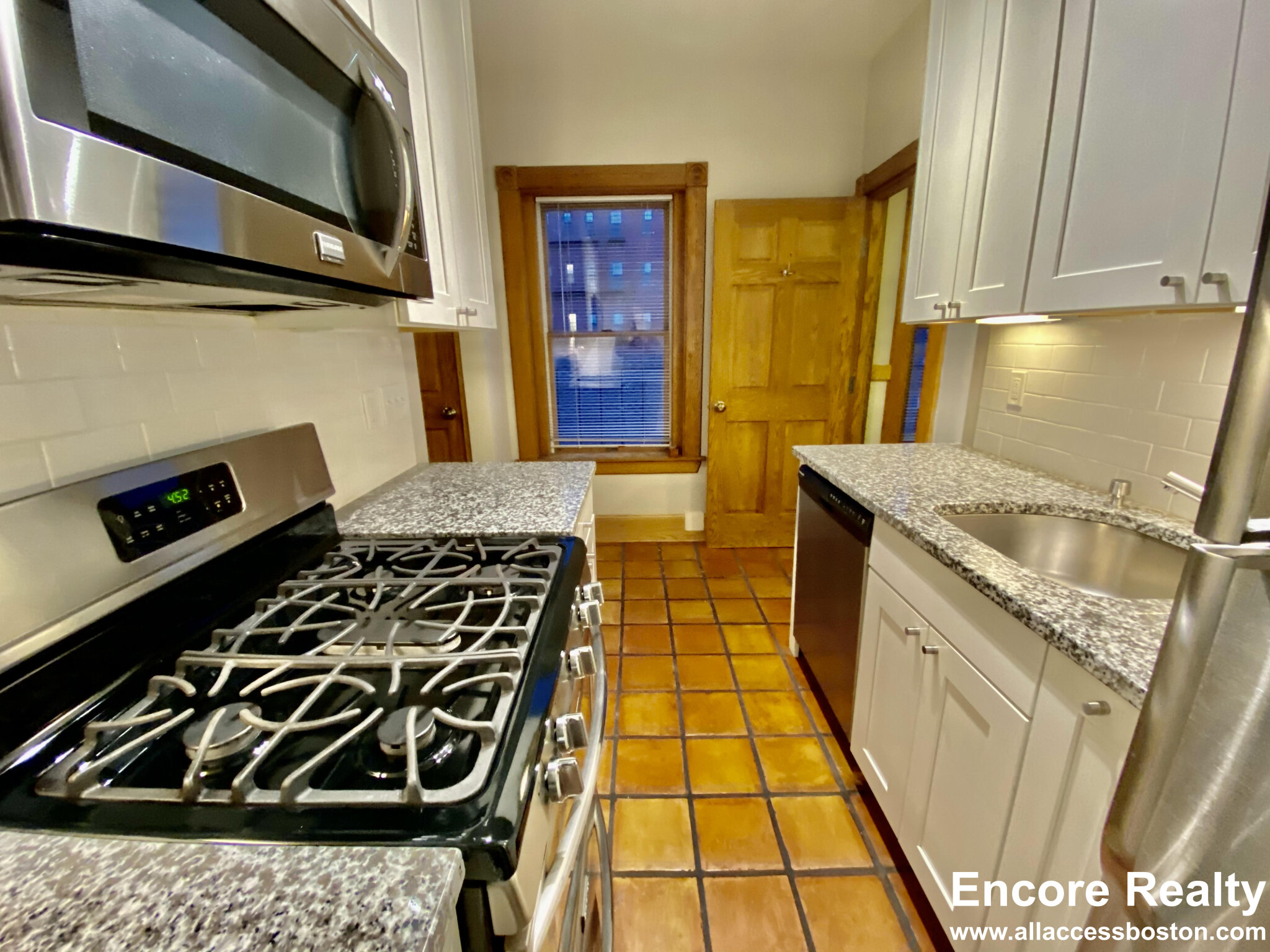 900 Massachusetts Ave, Mid Cambridge