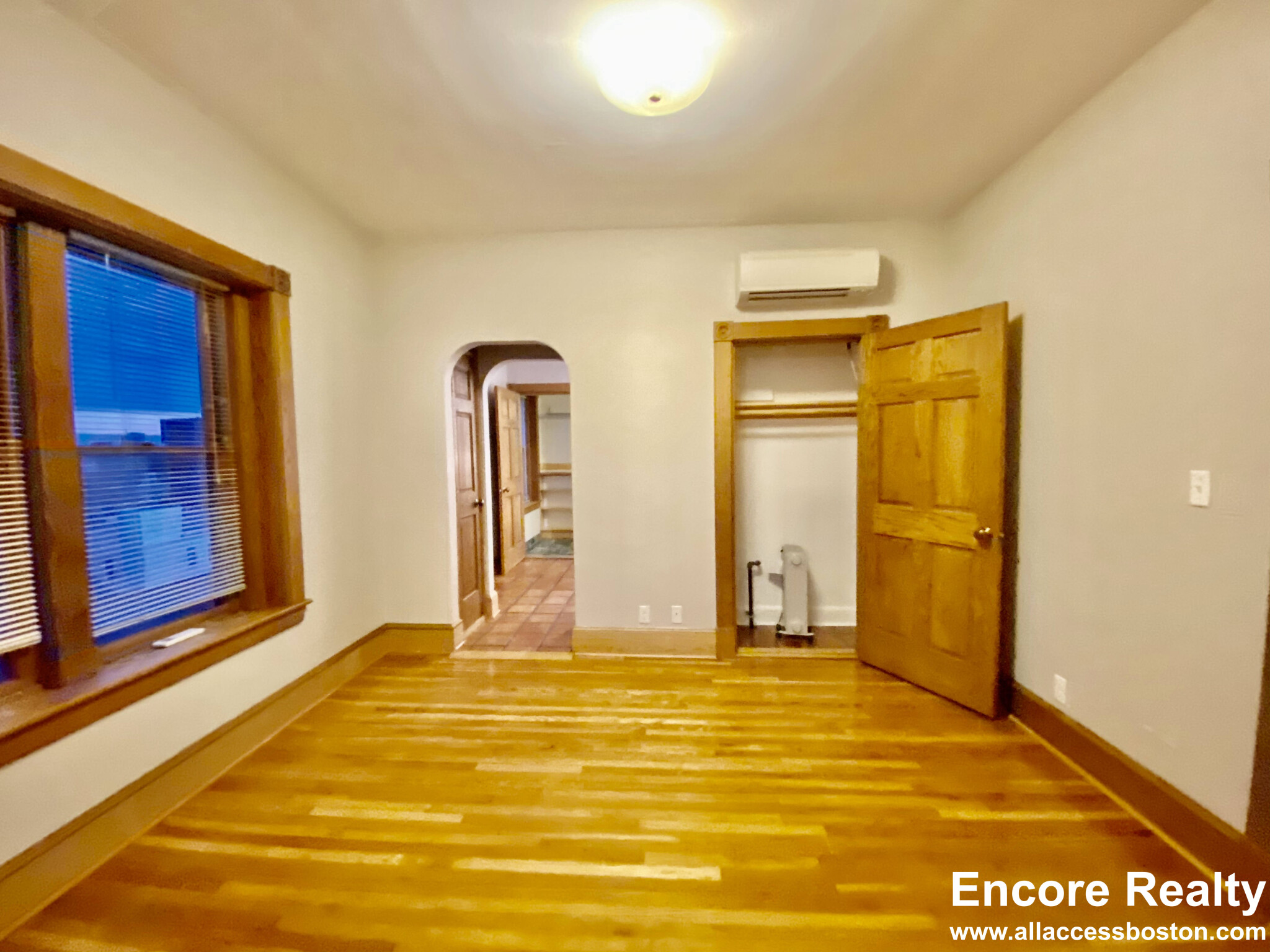 900 Massachusetts Ave, Mid Cambridge