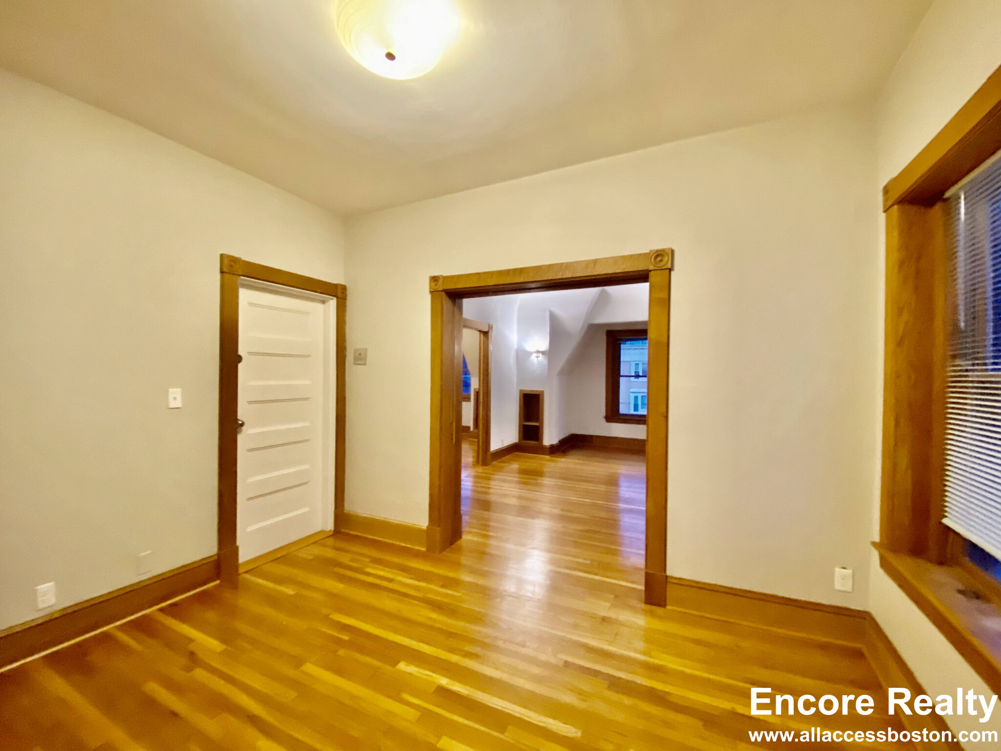 900 Massachusetts Ave, Mid Cambridge