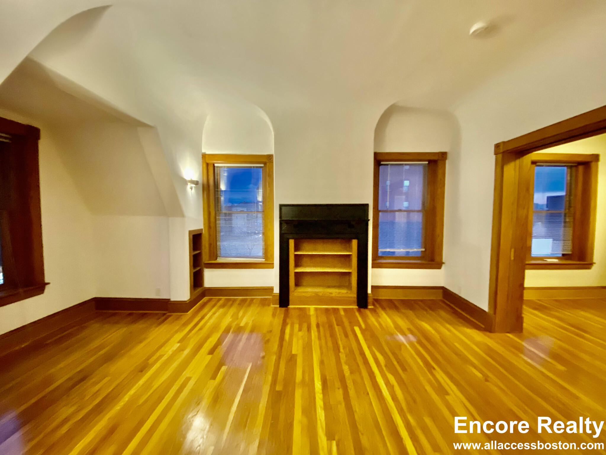 900 Massachusetts Ave, Mid Cambridge