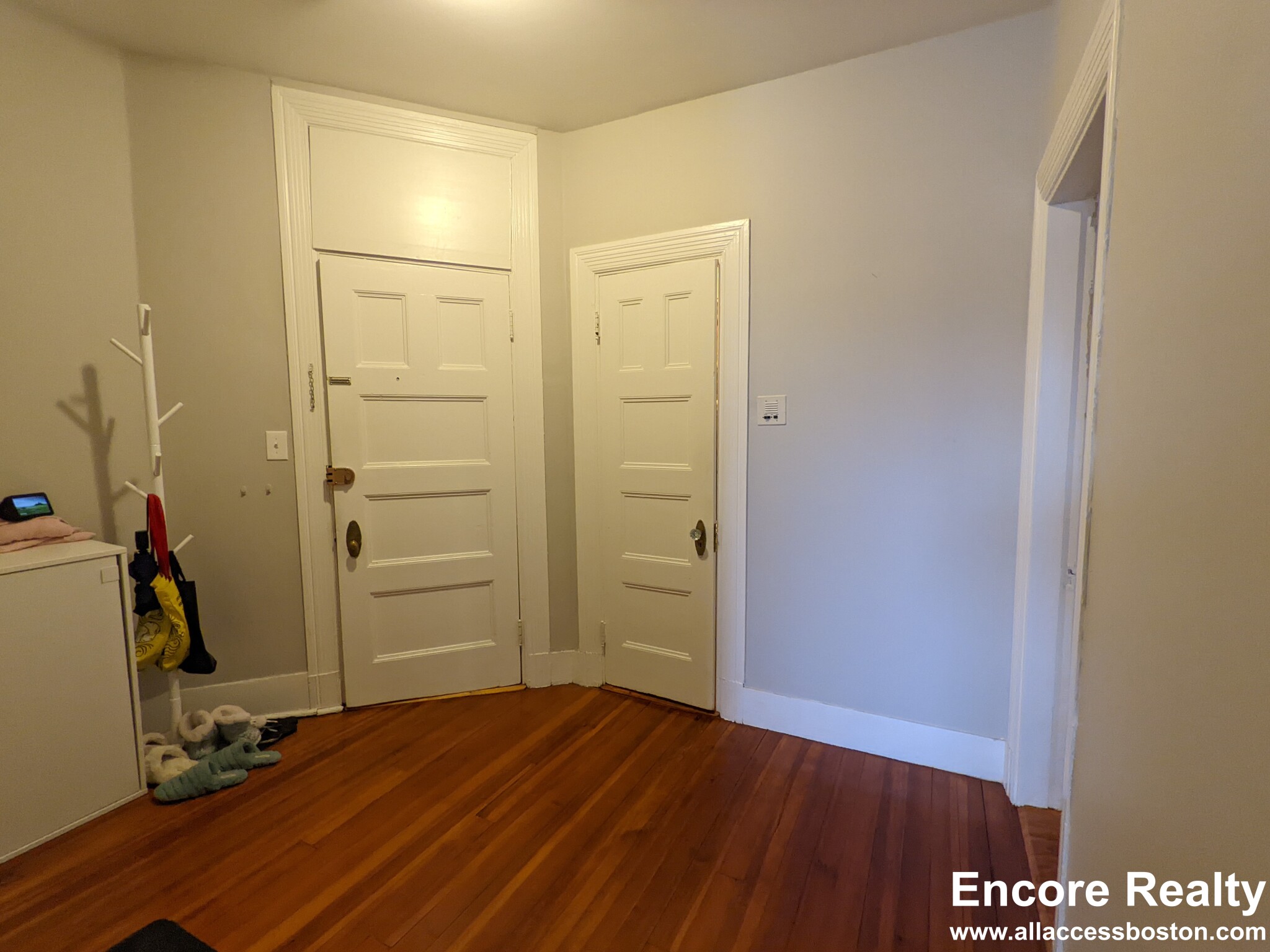 9 Sewall Ave, Coolidge Corner