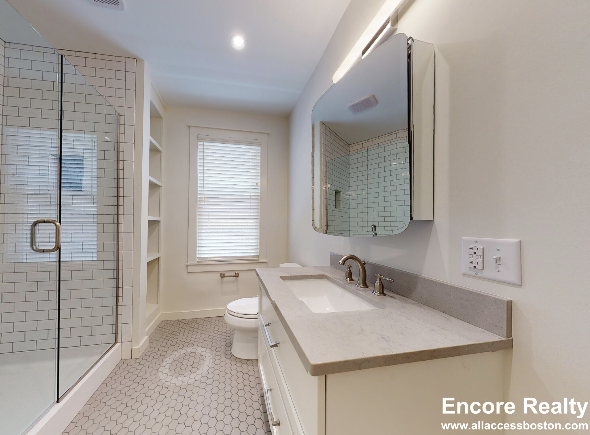 568 Green St, Central Square